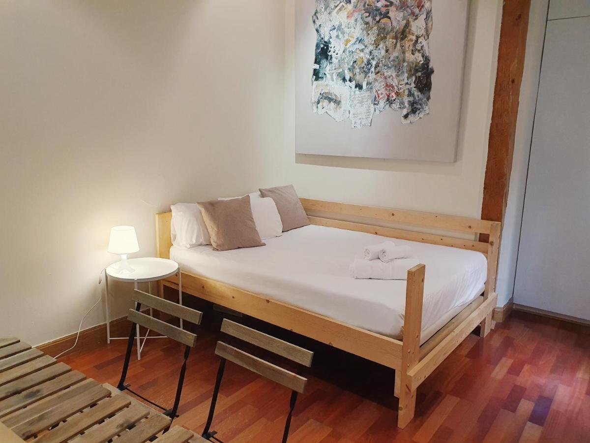 מדריד Enjoy A Cosy Studio In Malasana Bar מראה חיצוני תמונה