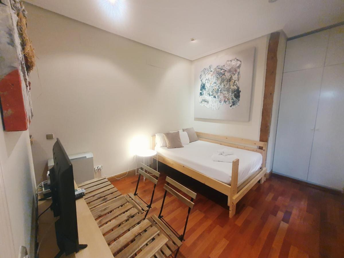 מדריד Enjoy A Cosy Studio In Malasana Bar מראה חיצוני תמונה